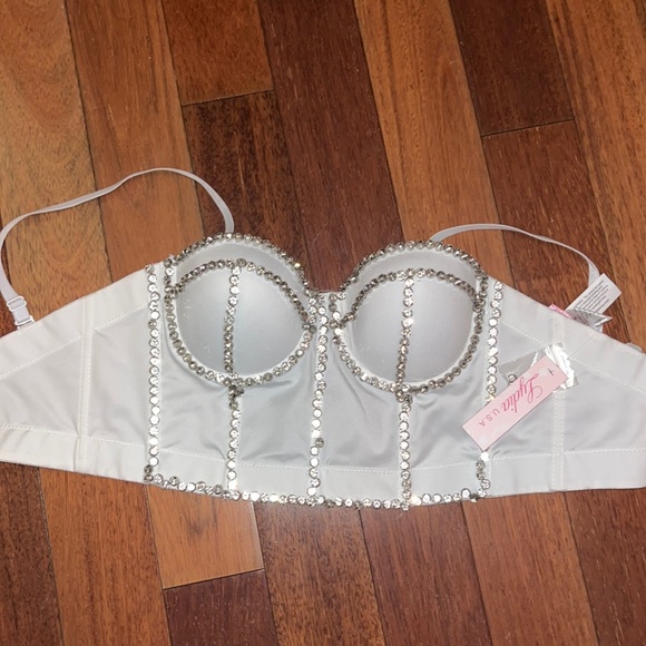 White Corset top!! - Picture 2 of 4